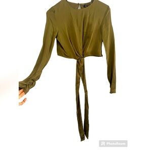 🫶🏽NWT ZARA Satin Effect Tie Top